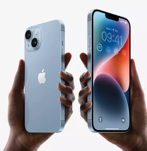 iphone 14 with hands