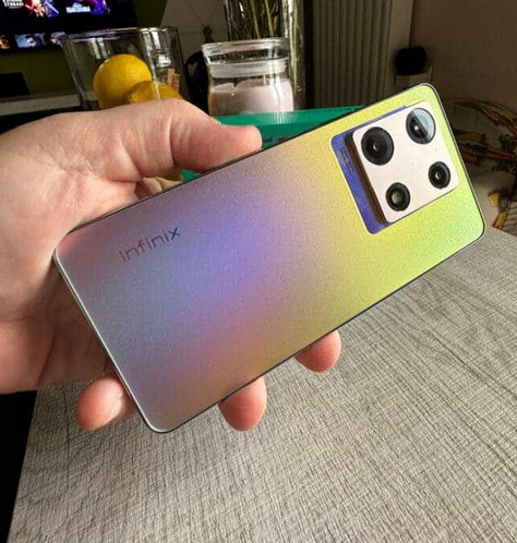 infinix-note-30-pro-in-hand