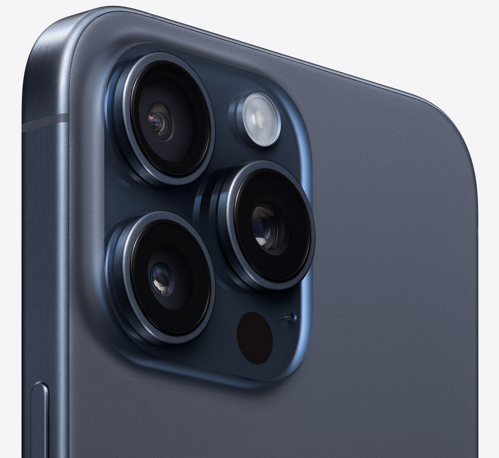 apple-iphone-15-pro-max-blue-titanium-camera