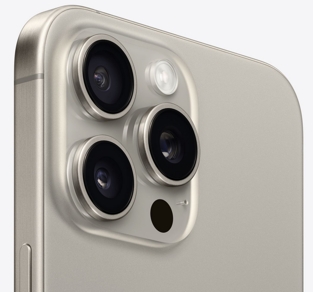 apple-iphone-15-pro-max-natural-titanium-camera